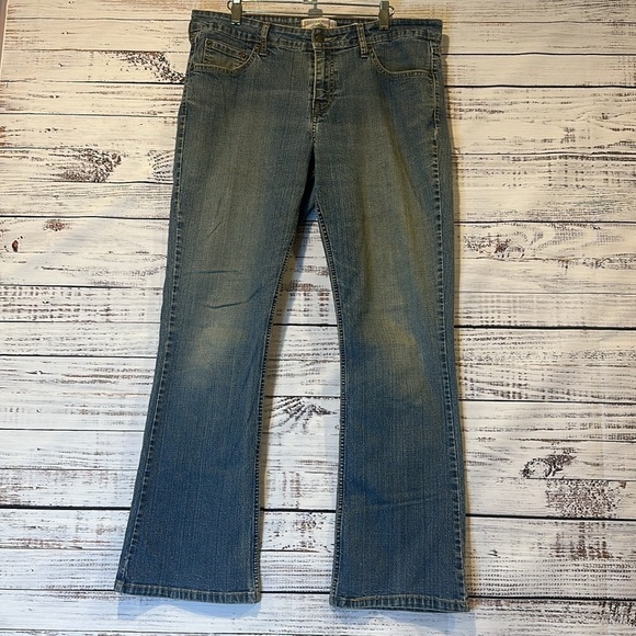 Levi's Signature Stretch Low Rise Bootcut Jeans Size 12M - Picture 6 of 6